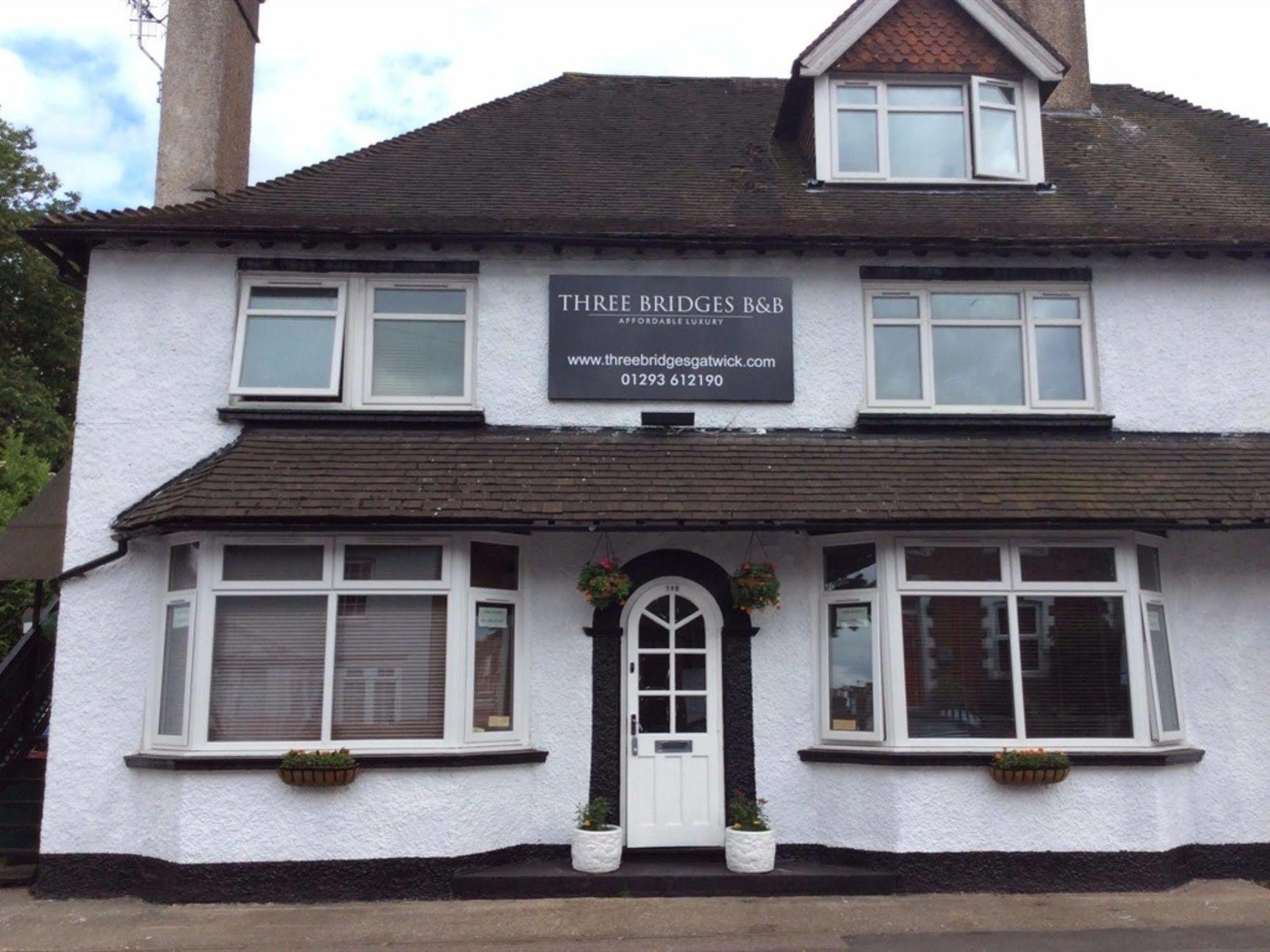 Three Bridges B & B - Gatwick Crawley  Exterior photo
